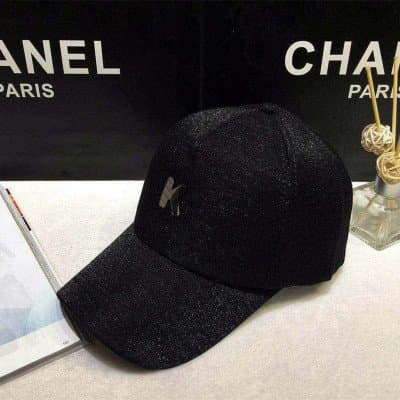 The spring of the Solid Color Alpha cap outdoor Visor Korean tour men and women's baseball cap adjustable black letters K