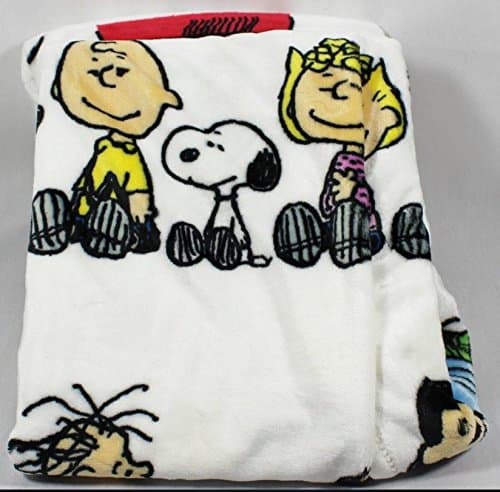Peanuts Oversized 90" x 90" Cozy Velvetsoft Blanket