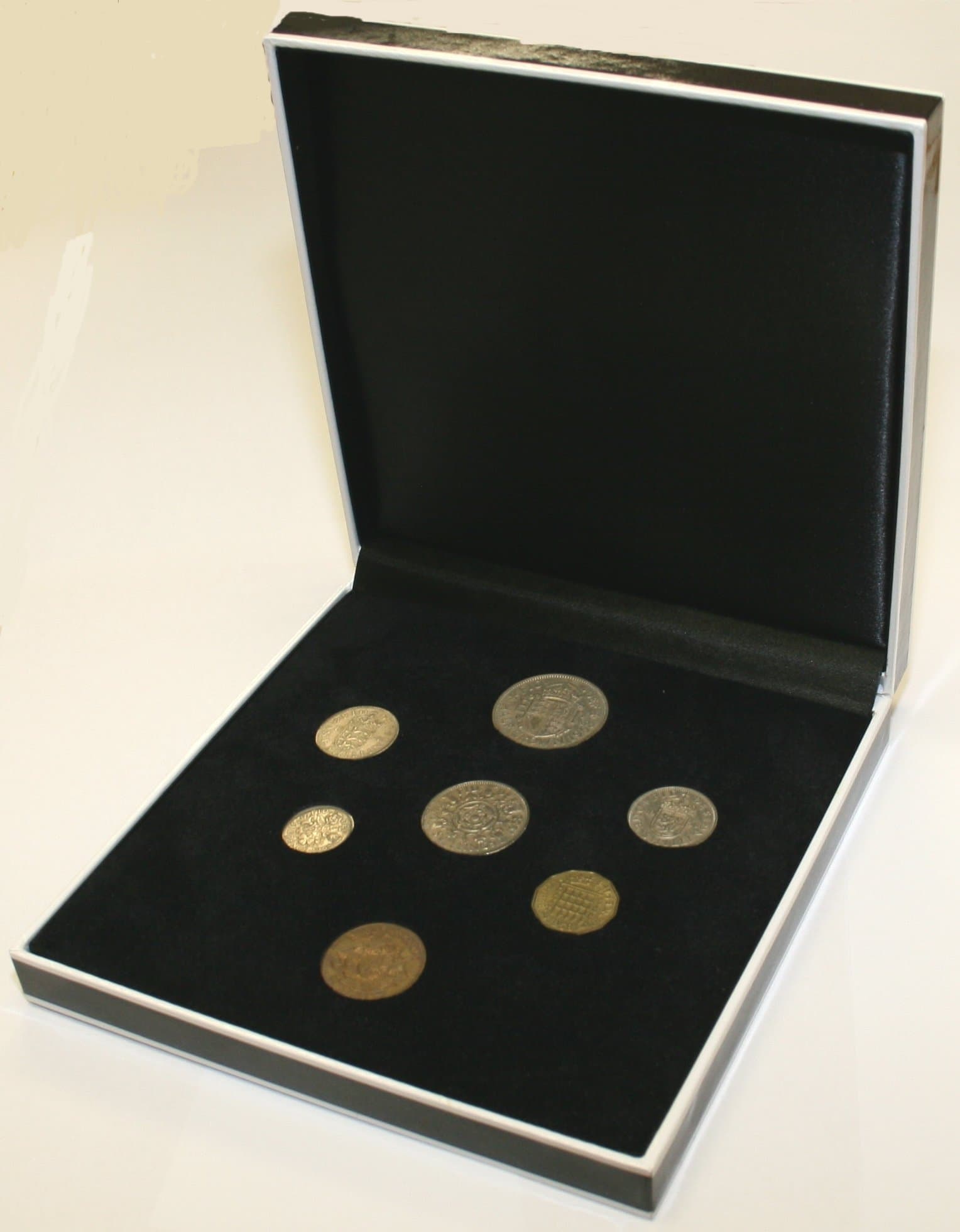 1958 Complete British Coin Year Set in a Specially Designed Quality Presentation Case (170mm x 170mm x 36mm) Contains Every Coin Issued In 1958 All Professionally Graded Very Fine or Better Condition
