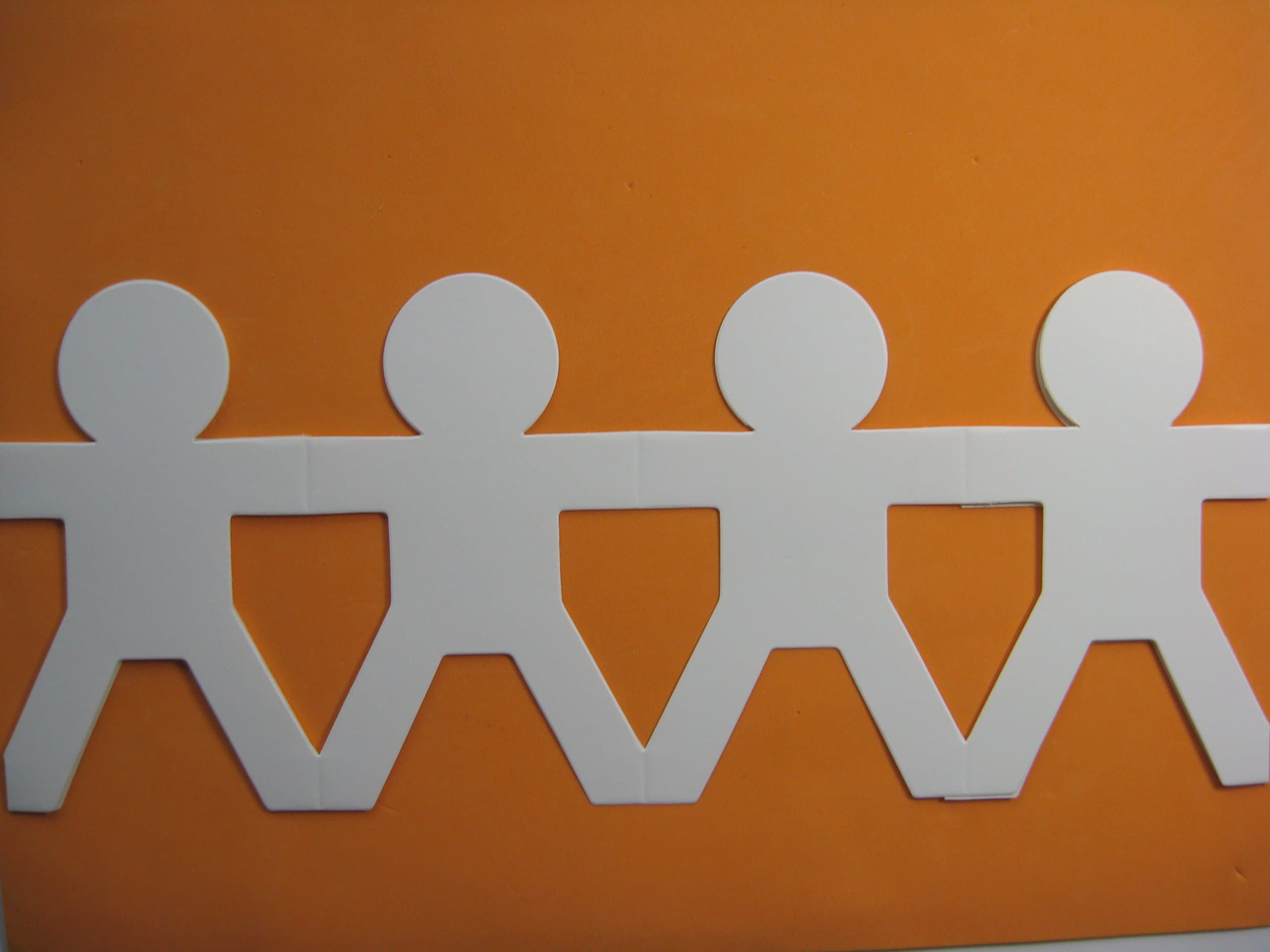 PAPER PEOPLE CHAIN CUT OUTS