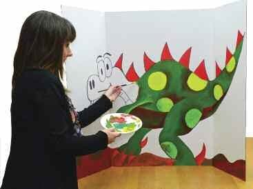 White Tri fold Presentation Boards 1218 x 914mm x 4 ideal for displaying artwork and projects