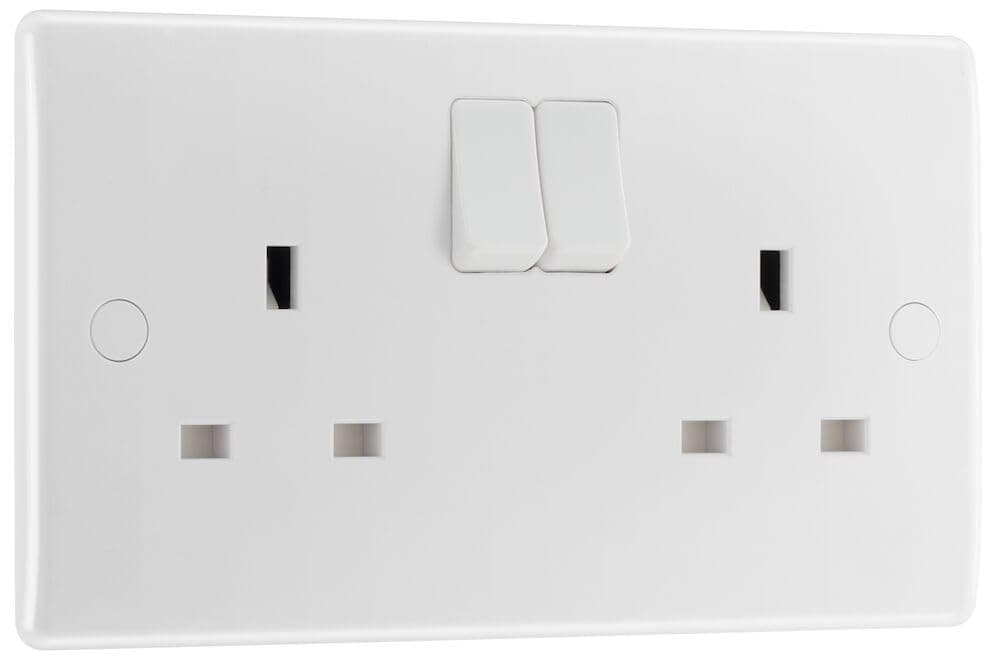 BG Electrical Double Switched Power Plug Wall Socket, Double Pole, Nexus 800 Series, White Moulded, Round Edge, 13A, 822DP