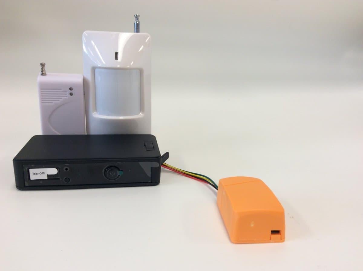 Zetta ZIR32-REMOTE All-in-One Remote Control Intelligent Security Camcorder