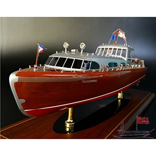 Abordage Hacker Craft 55"Thunderbird