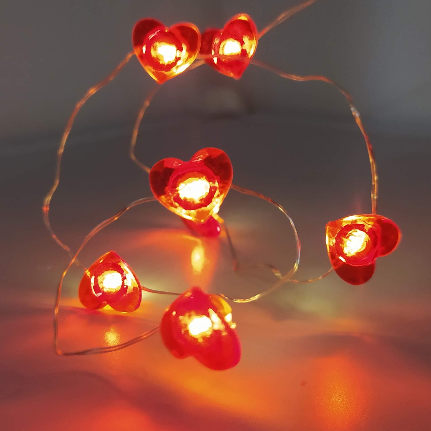 Red Heart LED String Light, 10ft 40 LEDs Twinkle Fairy Lights Battery Operated with Remote and Timer for Valentine's Day White
