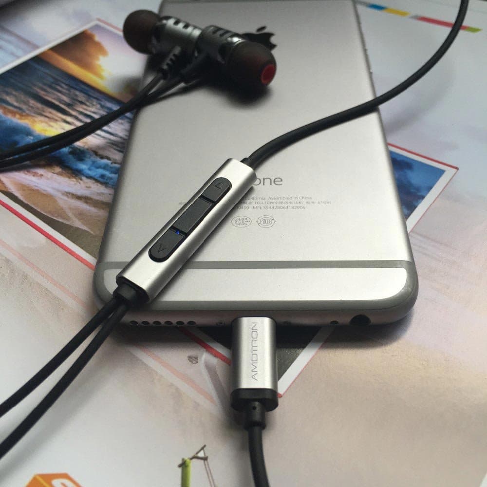 In-Ear Digital Lightning Earphone for Apple iPhone 7, earphone for iphone 7, headphone for iphone 7, iphone 7 earbuds, iphone 7 earphones, iphone 7 headphones AUDIO ONLY