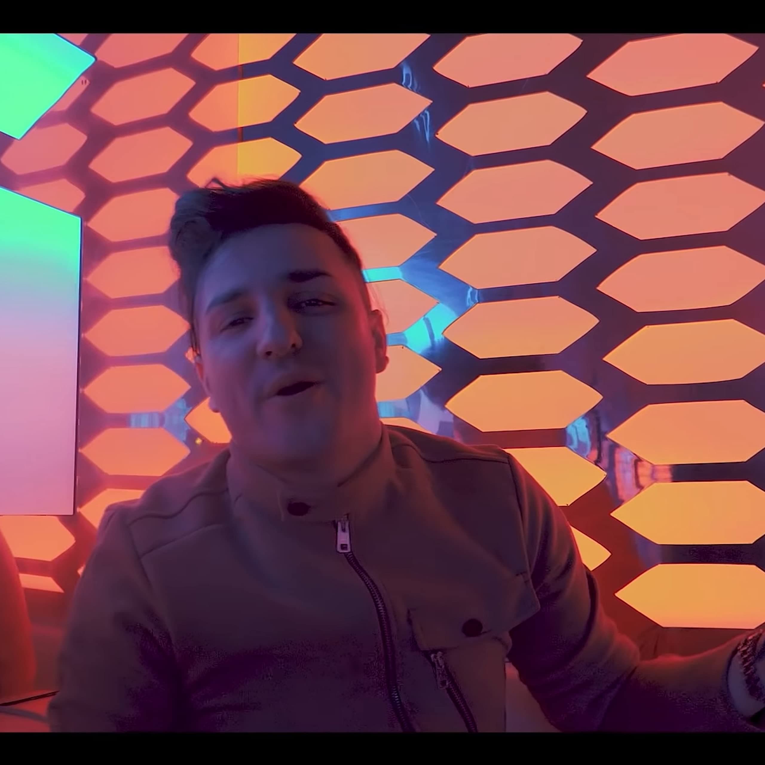 Omri Yebghi Min Yesker