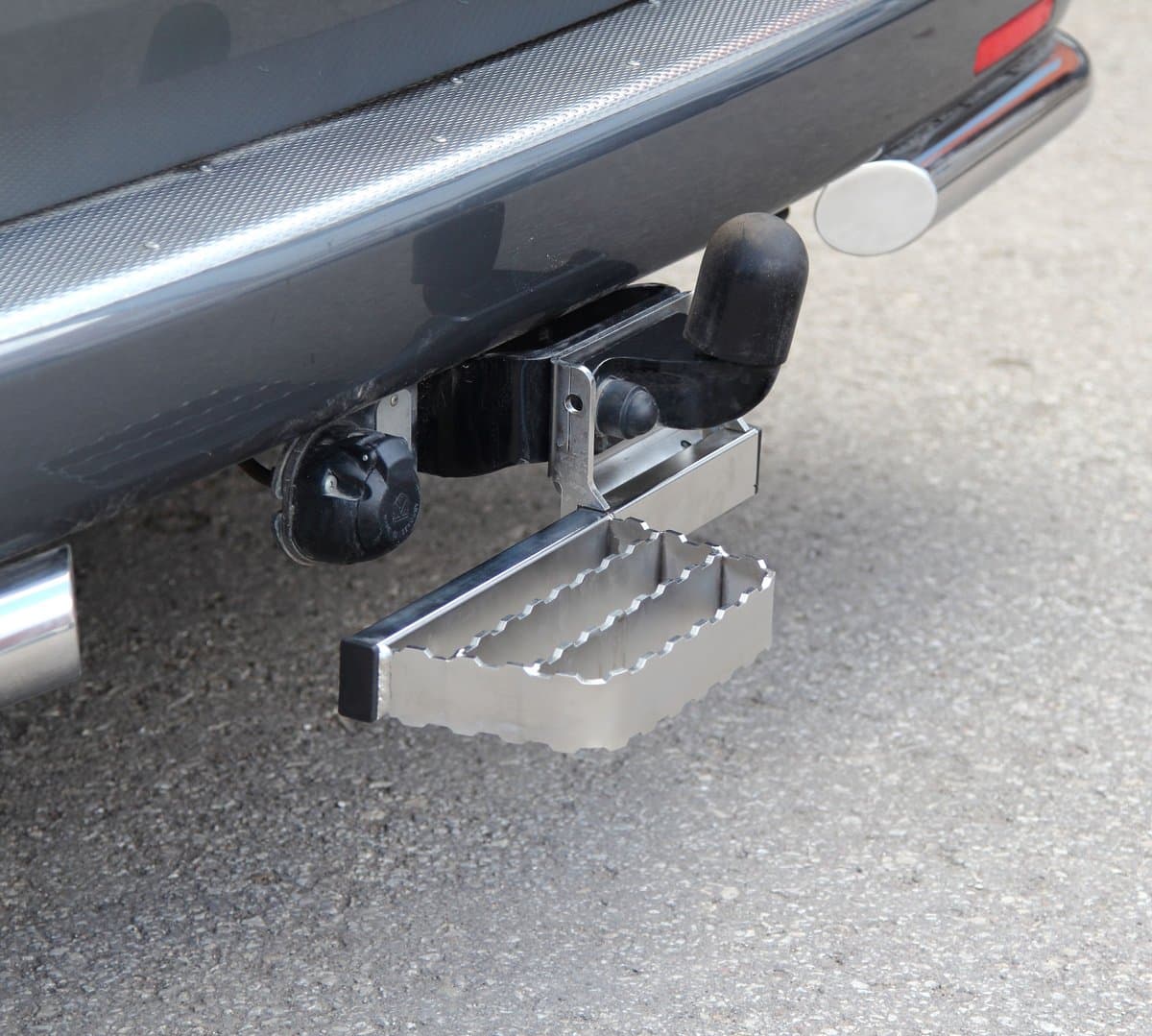 Metec Deck Step Getting Back for Tow Bar Trailer Hitch 888422