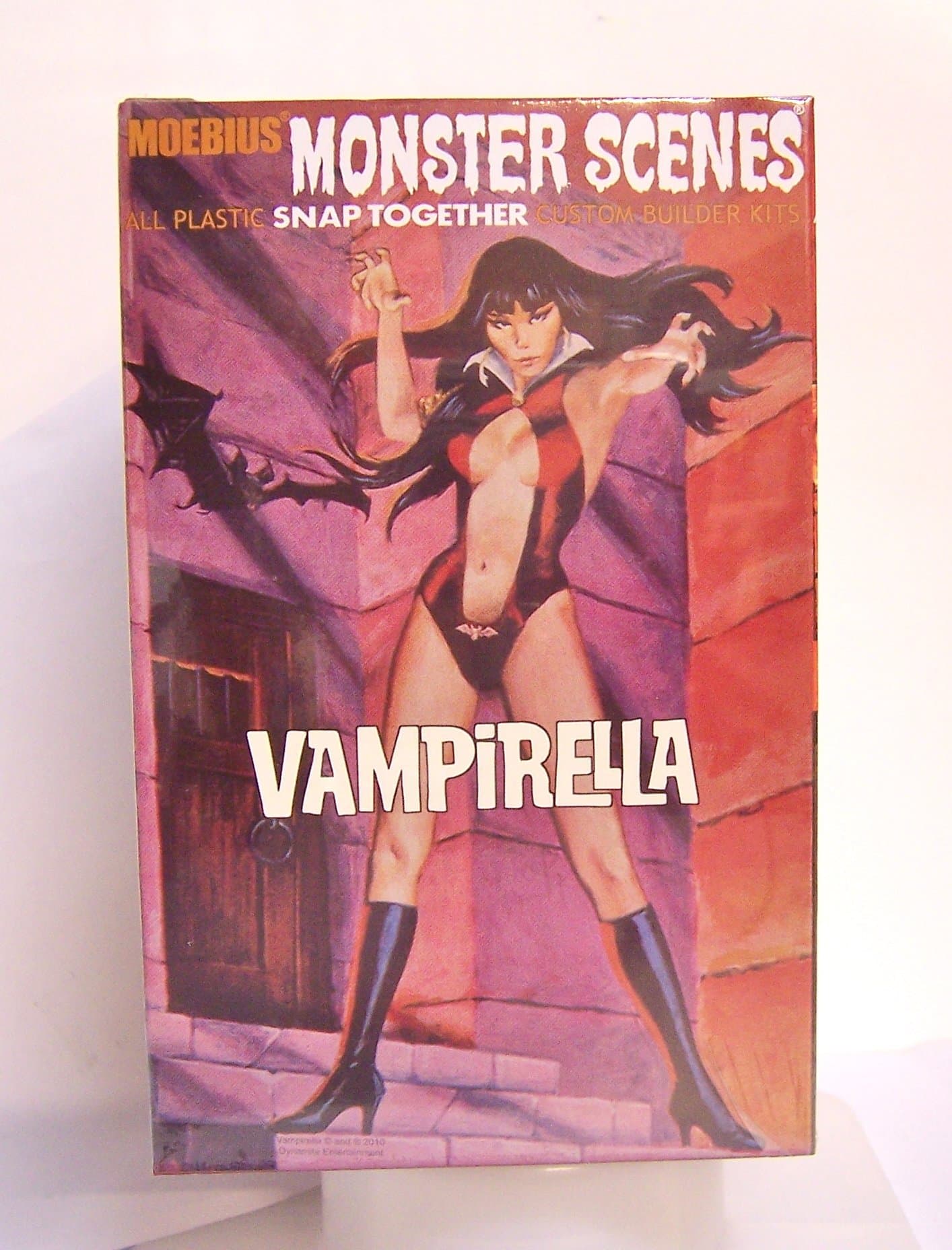 Monster Scenes Vampirella Figure 1/13 Moebius