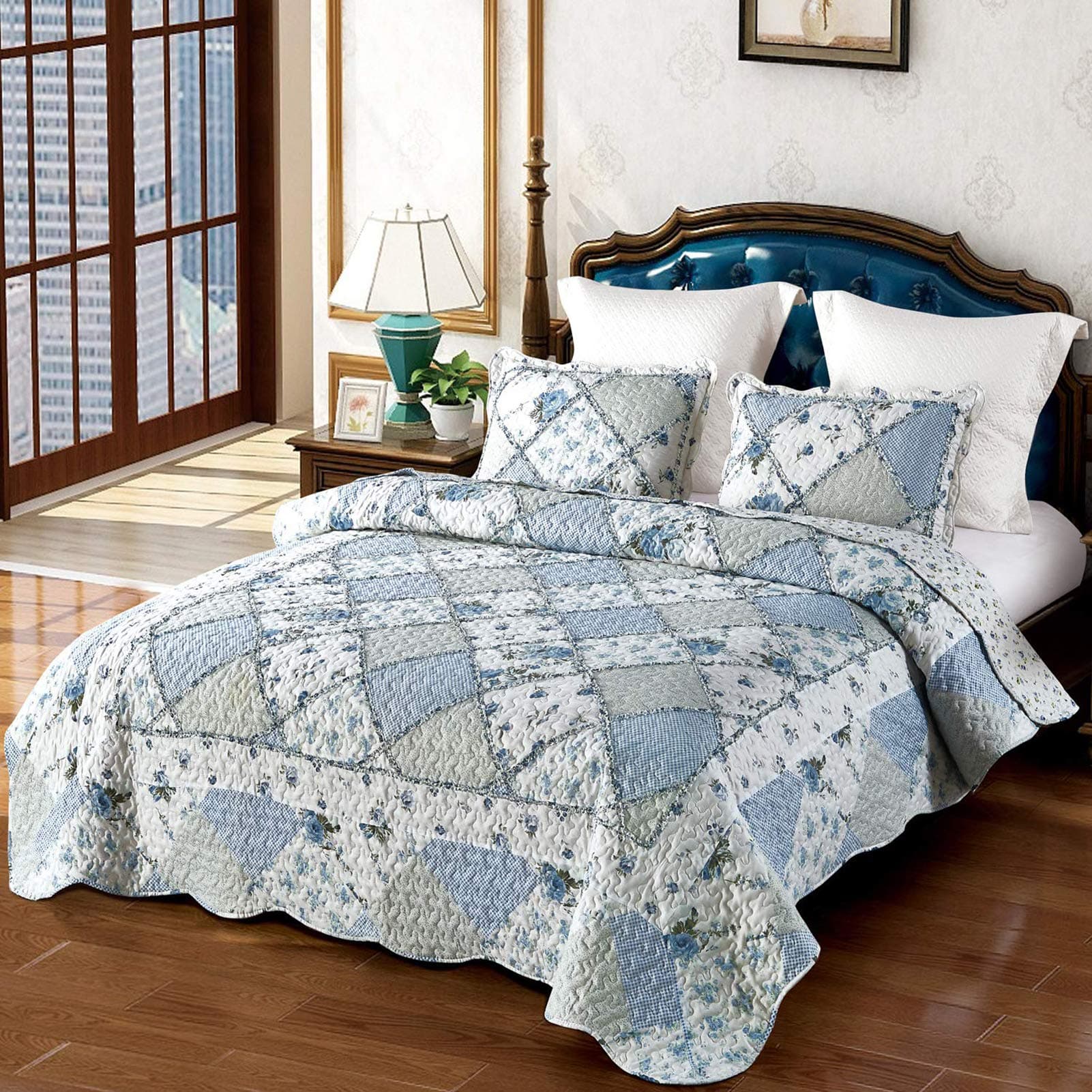VIVILINEN Blue Floral Patchwork Quilt Set, Full Queen Size, 3 Piece Bedding Set with 2 Pillowcases | Blue Patchwork Quilt, Queen Size Bedspread, Reversible Quilt Set, Floral Quilt Set, Patchwork Quilt Set, Queen Comforter Set