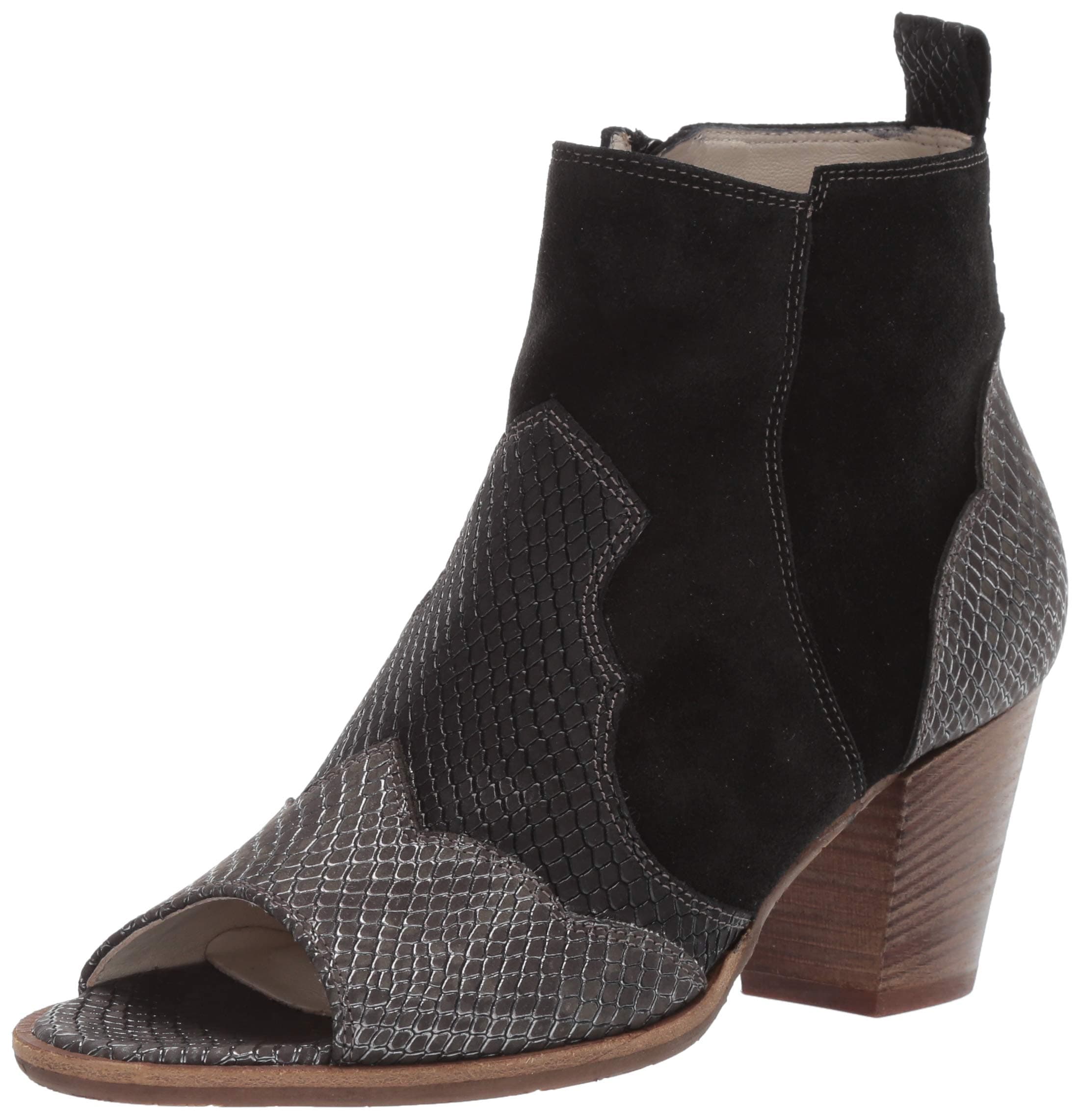 AmalfiWomen's Concetta Fashion Boot