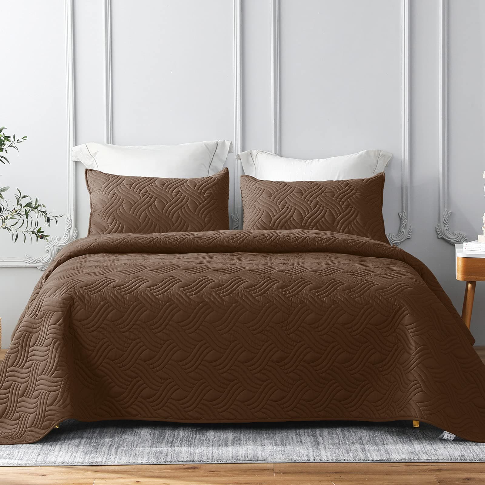 Whale Flotilla Quilt Set Queen Size, Soft Microfiber Lightweight Bedspread Coverlet Bed Cover (Wave Pattern) for All Seasons, Brown, 3 Pieces (Includes 1 Quilt, 2 Shams)