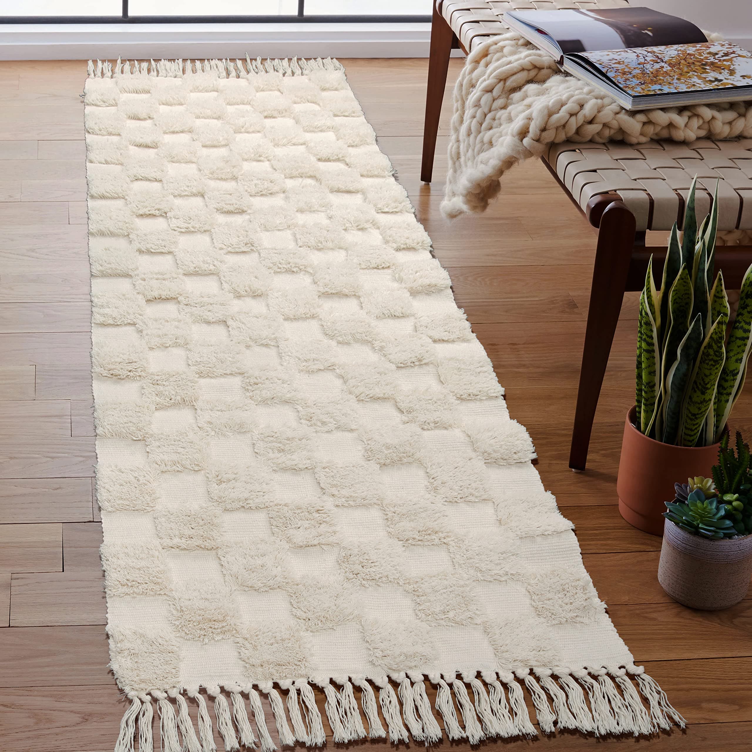 Lanffia Boho Checkered Tufted Rug - 2x6 Runner Rug Beige Hallway Runner Washable with Tassels Indoor Farmhouse Floor Carpet for Kitchen Bathroom Laundry Doorway Bedroom Living Room