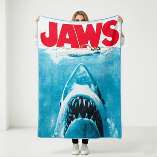 Silver Buffalo Fleece Throw, 45" x 60", Jaws