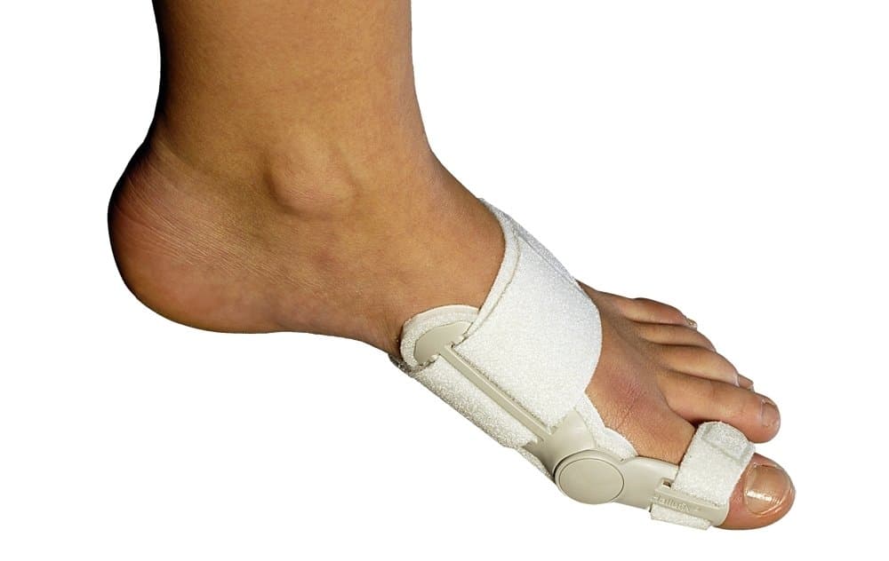 AlphaOrthotics Bunion Aid Post Surgical Splint, White
