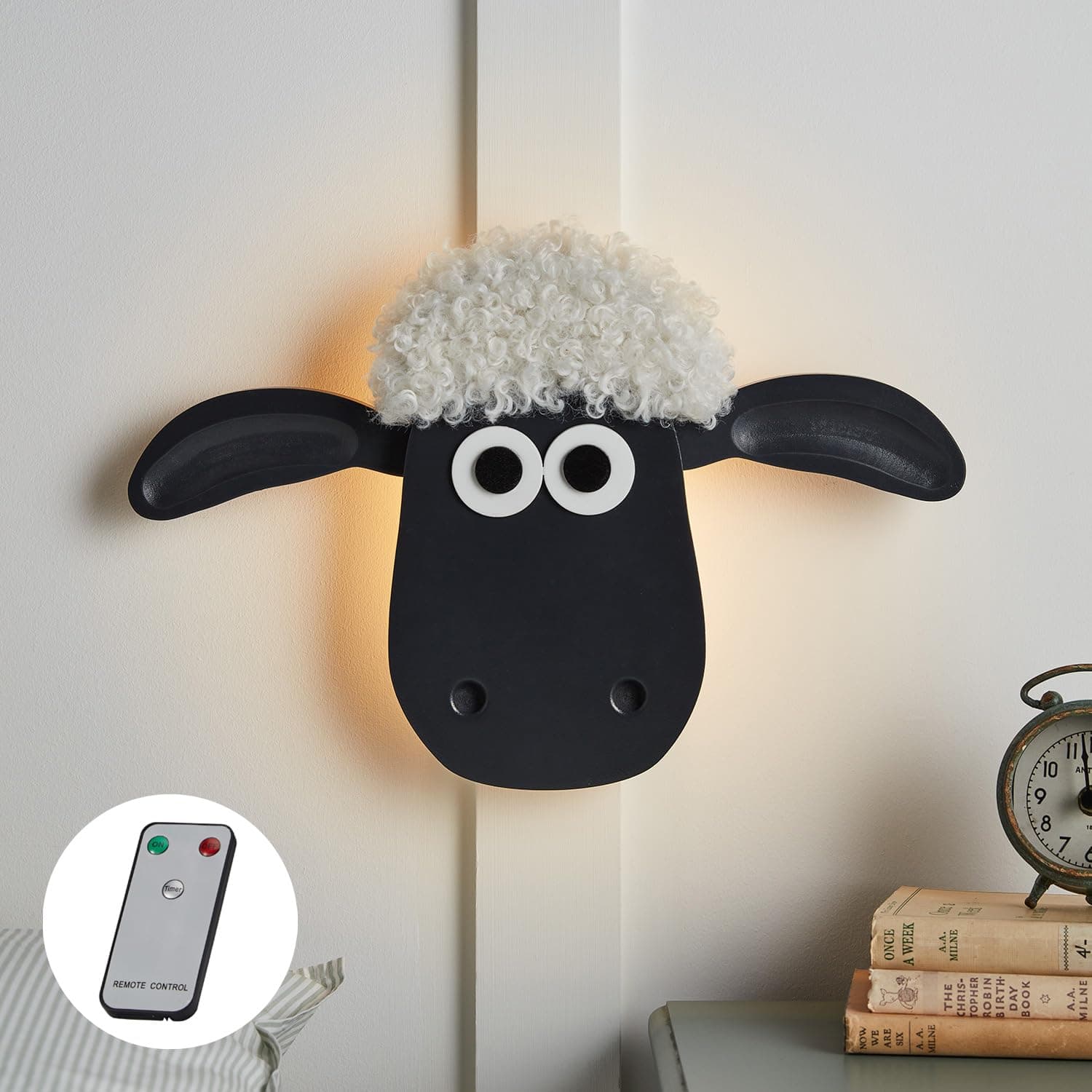 Lights4fun LED Shaun the Sheep™ Wall Light with Remote Control Night Light Children's Room Night Lamp Wall Decoration Children's Room