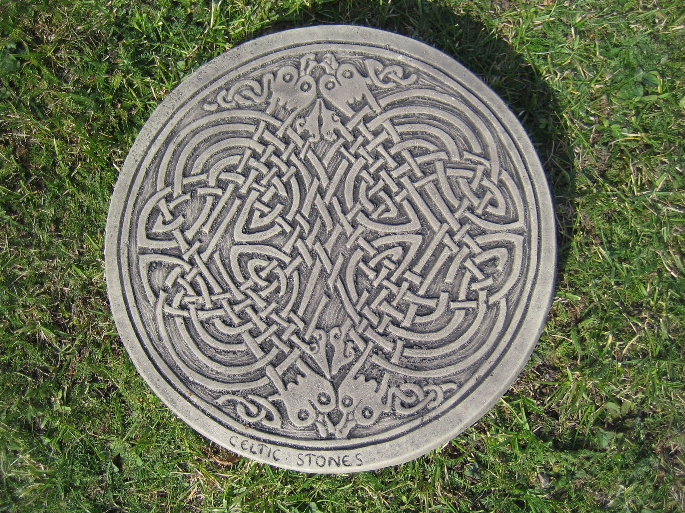 Garden Celtic square knot Stepping stone ornament